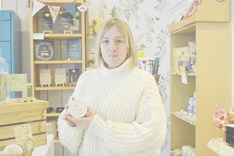 " Avec ma marque, j'espère aider d'autres femmes qui ont des problèmes de peau", souligne Noémie Primont. 