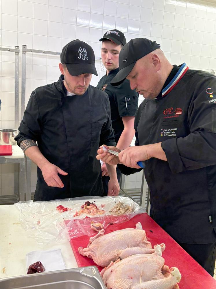 Transmettre la technicité et le respect de la matière mais également un savoir-être.