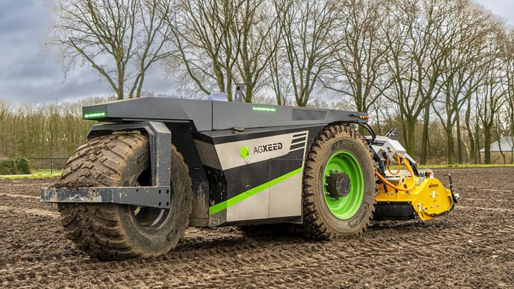 Parmi les nouveautés, le tracteur-robot AgBot, d’AgXeed, va être commercialisé par Claas.