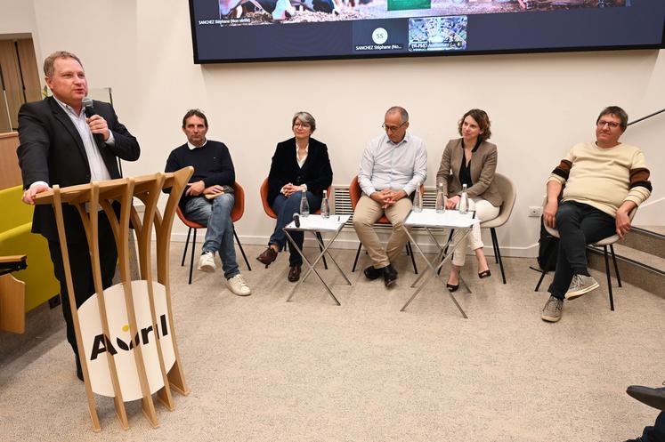 Dans les locaux d'Avril, les élus des 12 départements de l'échelon Grand bassin parisien ont activement participé aux échanges.