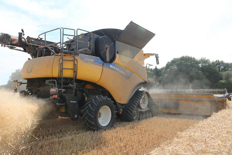 Le destructeur de graine SCU de Redekop peut être associé à un broyeur de paille