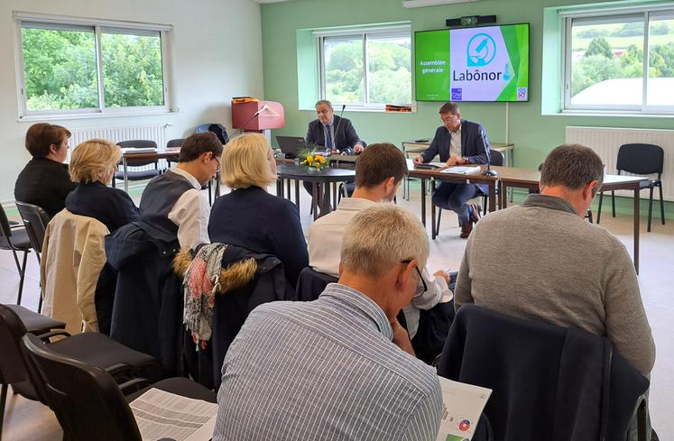 Philippe Damarin, directeur général de Labônor et son président, Emmanuel Hecq, sont revenus lors de l'assemblée générale du 28 mai dernier sur les activités du laboratoire et ses projets.