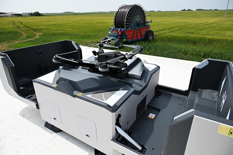 Très encadré par la loi, le drone effaroucheur autonome permet d’intervenir à intervalles réguliers pendant la période sensible.