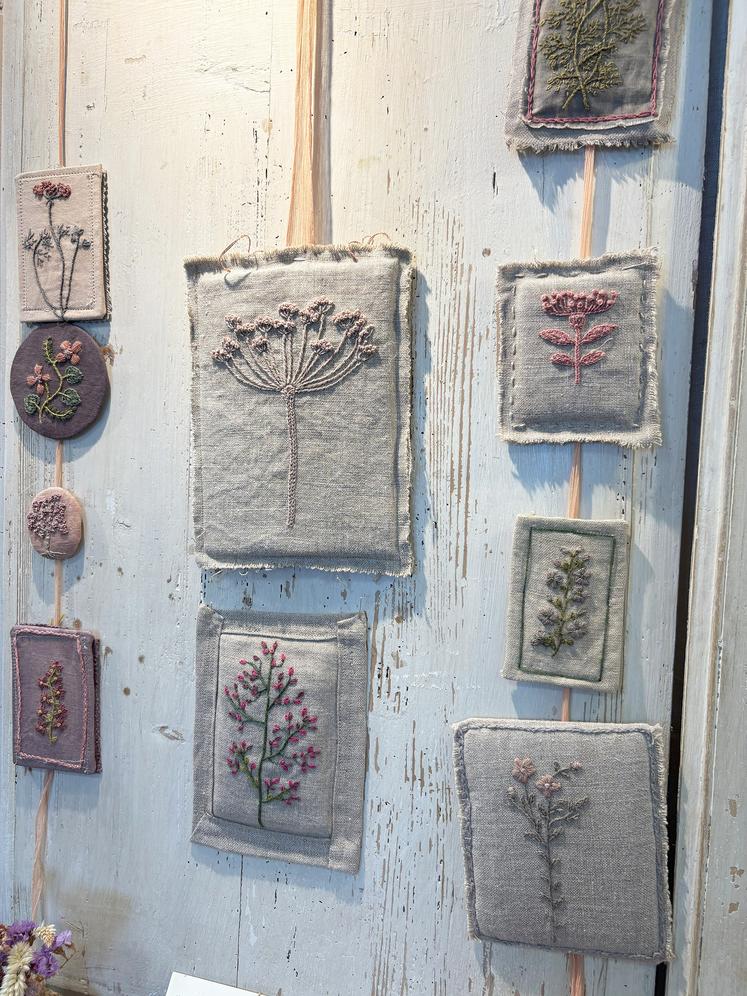 Les ateliers de broderie sur lin.