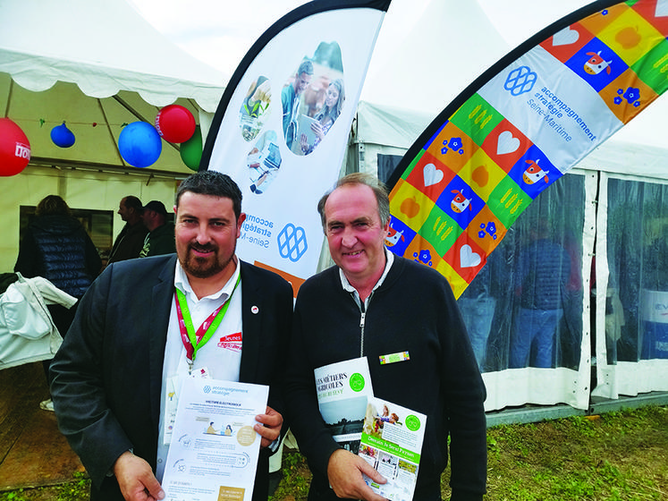 Alexis Roptin, président de Demain je serai paysan, association de promotion des métiers de l’agriculture et de l’alimentation, et Bruno Ledru, également président d’AS 76.