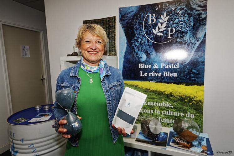 Aurore Cottrel lance le pastel des teinturiers made in Normandie.