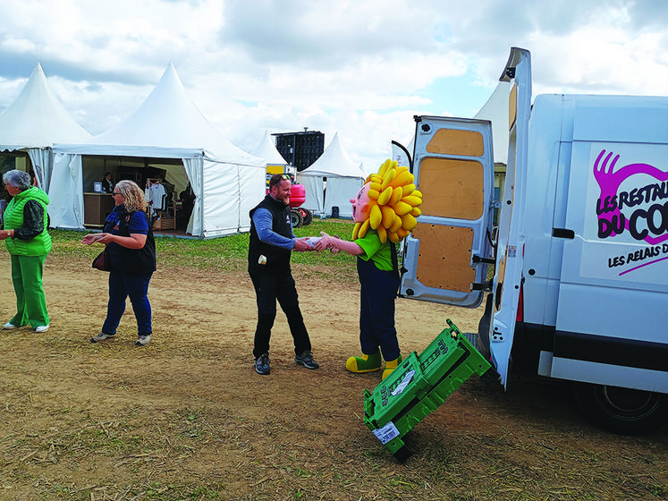 Grâce à la chaîne du don agricole organisée par Solaal Normandie, les denrées non consommées ont été données aux Restos du cœur.