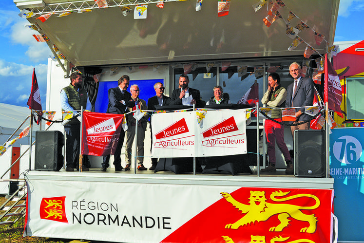 L’inauguration par Pierrick Horel, président de JA, Jean Puech Pays d’Alissac, président du Copil, Jérôme Malandain, président de JA 76, Bertrand Bellanger, président du 76, Jean-Benoît Albertini, préfet.