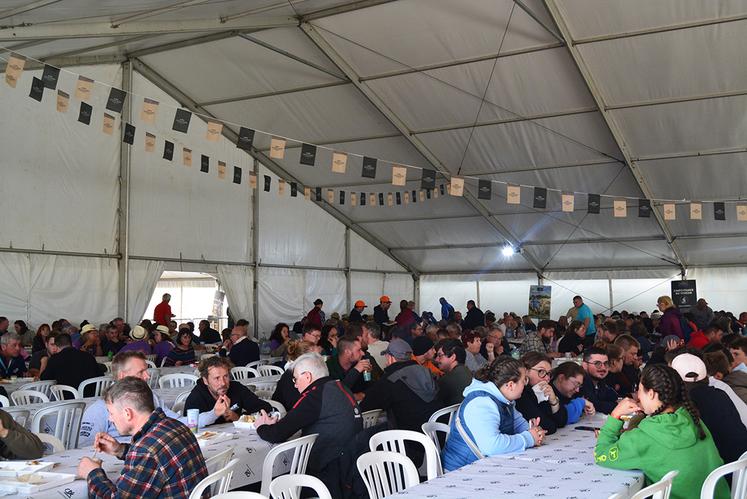 Les JA avaient mis les bouchées doubles pour servir 25 000 repas.