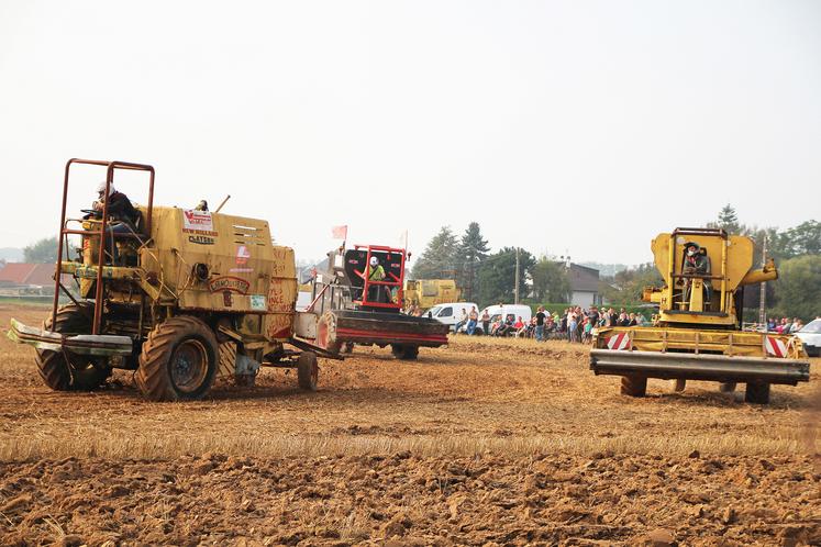 Course quasi-clownesque, le moiss’batt’cross est devenu un incontournable des fêtes de labour.