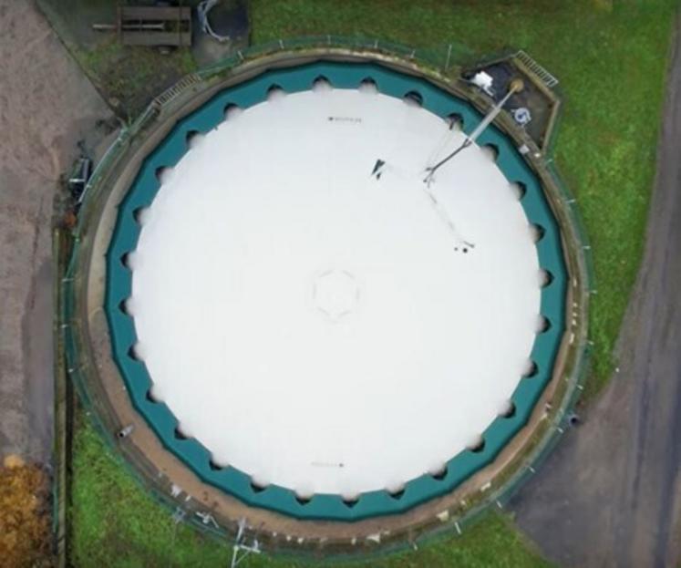 Couverture de fosse à lisier avec récupération du biogaz.