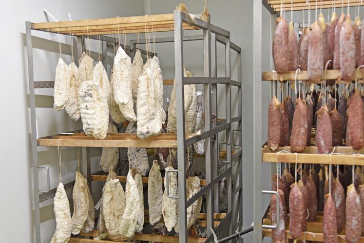 Viandes d'Île-de-France a également une pièce dédiée au séchage du saucisson.