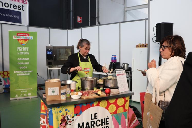 Un marché de producteurs regroupant une trentaine d'entrepreneurs était cette année encore à l'honneur au salon Rest'Hôtel. L'événement a lieu une année sur deux à Caen et Rouen.