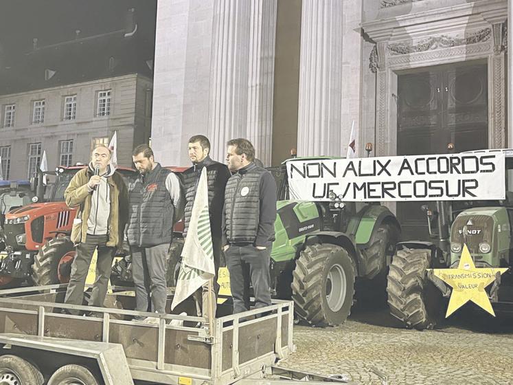 De g. à d. : Bruno Ledru, président de la FNSEA 76, Jérôme Malandain, président de JA 76, Romain Loiseau, président de JA 27, Amaury Levesque, président de la FNSEA 27.