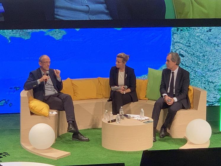 Noriap a convié le géopolitologue Frédéric Encel (à gauche) et l'économiste Philippe Dessertine (à droite) lors de son assemblée générale, pour prendre de la hauteur sur le contexte agricole.