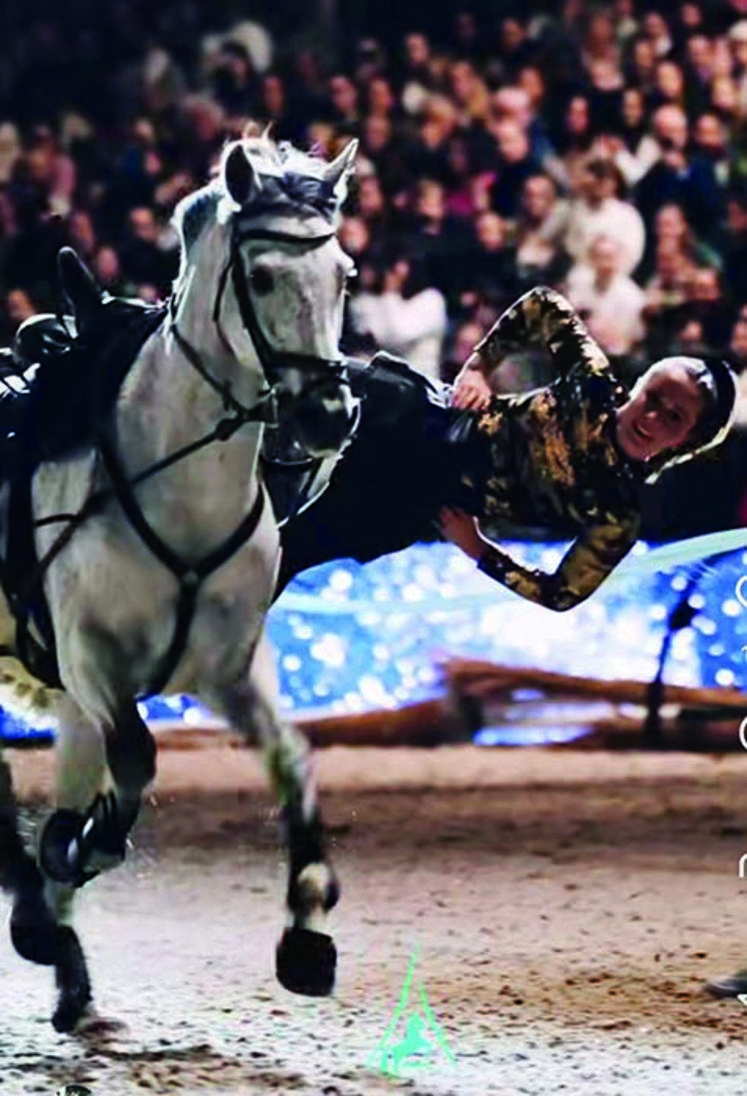 Élisa Laville avec Ligero lors de la Nuit du cheval.