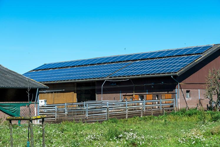 La PPE fixe des objectifs chiffrés, notamment pour les énergies renouvelables électriques, la réduction de la consommation d’énergies fossiles et l’évolution du mix énergétique de production.