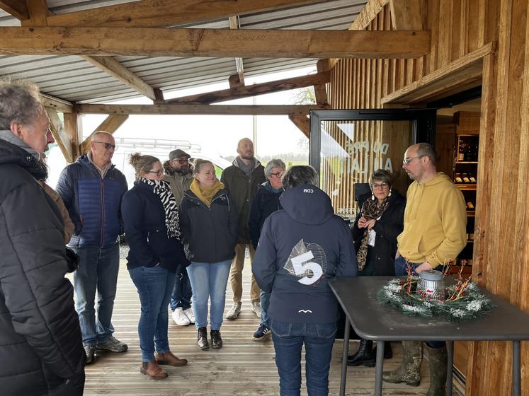 Visite de la ferme Du pré au lait, à Saint-Maclou, l'après-midi, et de l'atelier de transformation.