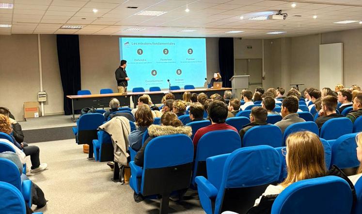 Oral réalisé par les élèves Bac pro CGEA du Lycée du Pays de Bray (1er prix de la journée installation).