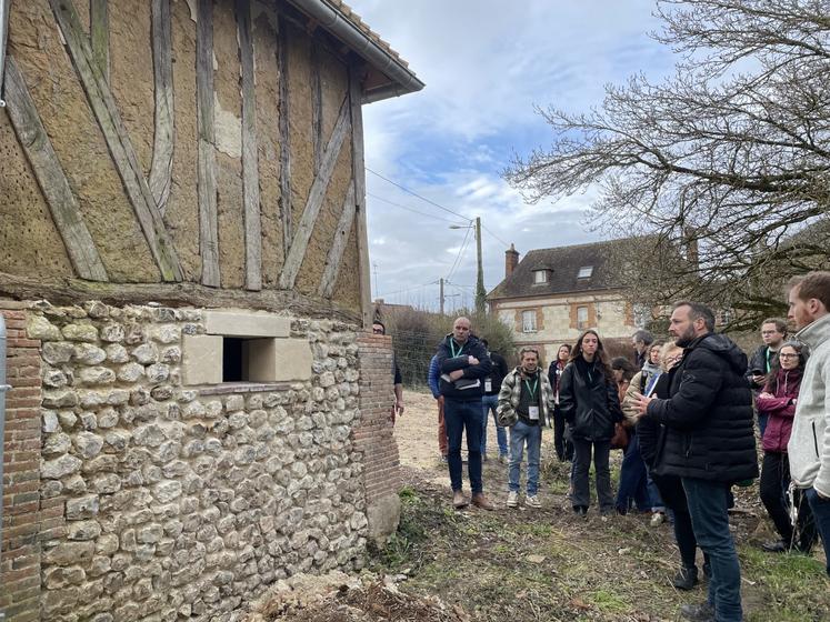 « Le béton de chanvre est un élément non structurel car il n'est pas porteur », avertit Bertrand Victoire, mais « les ressentis thermiques sont très bons ». 