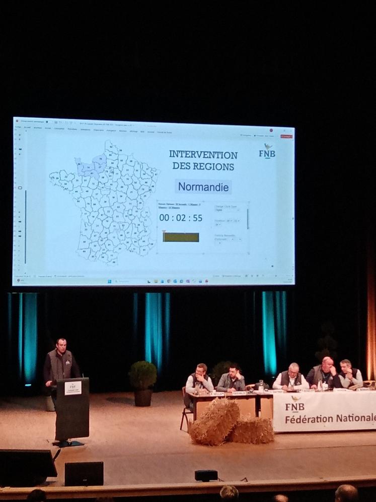 Intervention d'Emmanuel Grossin pour la Normandie lors du huis clos du congrès.