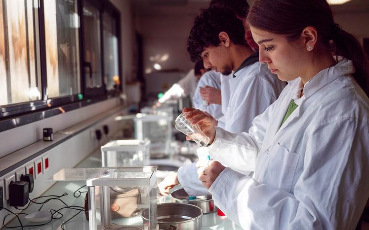 Les secteurs d’activité ayant recours aux biotechnologies sont très importants.