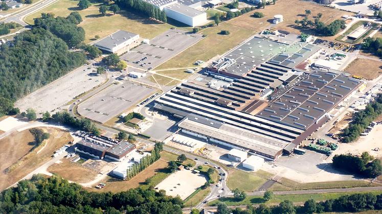 Sur le site de Saran (Loiret), John Deere a investi 13 millions d’euros pour installer une ligne automatisée d’assemblage de batteries destinées à son tracteur 100 % électrique.