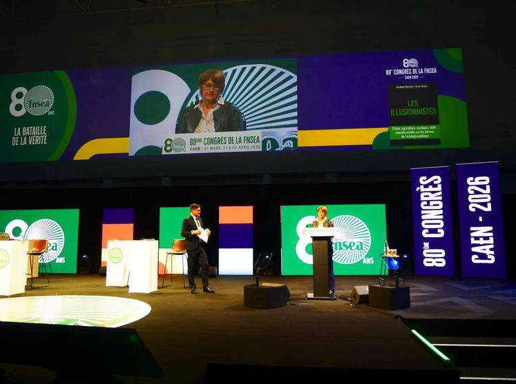 "Face à la montée des radicalités et à la "judiciarisation" des échanges, la FNSEA doit faire évoluer sa stratégie", a expliqué Géraldine Woessner, rédactrice en chef "société" au Point lors du Congrès annuel de la FNSEA à Caen.