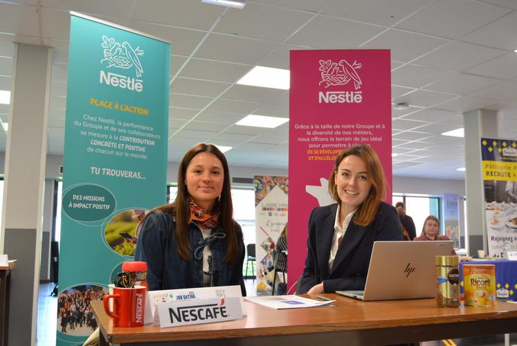 "En production, c'est principalement de l'expérience, du savoir être et de la motivation.", rappellent Juliette Herpin, chargée de mission RH, et Emma Leroux, adjointe RH, chez Nestlé.