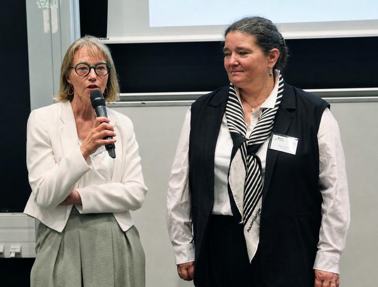 Aude Bernadon-Méry, présidente de Biom InnoV, et Isabelle Gattin, directrice de l'unité Aghyle-UnilLaSalle à laquelle est rattachée la chaire "bicontrol explorer for plant health".