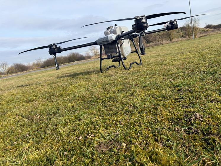 Artech'Drone a développé une gamme de drones allant de 5 à 300 kg d'emport.