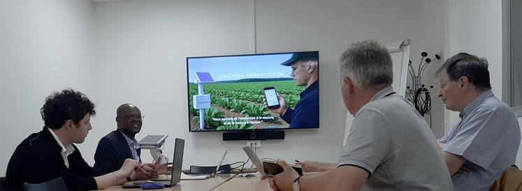Benjamin Mendou a présenté sa solution de pilotage de la fertilisation à la FDSEA de la Somme, lundi 15 juin.
