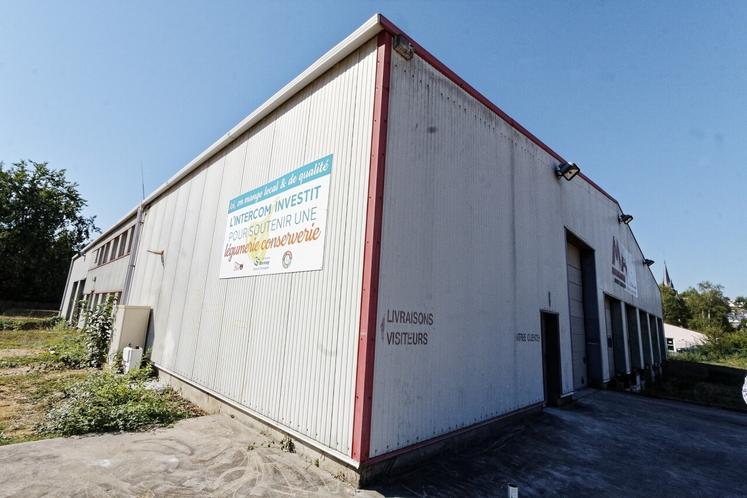 Pour répondre à la demande, le local doit pousser les murs.