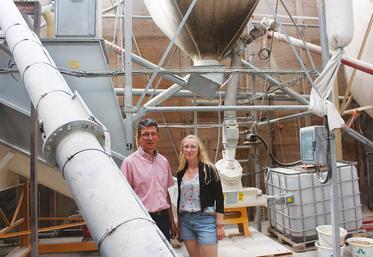 Les Caustier fabriquent sur place la quasi-totalité des aliments à partir de matières premières issues de leur exploitation.