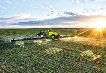 Innovante, la technologie See & Spray Select ™ permet de détruire uniquement les adventices ou les zones identifiées par caméras et par conséquent de réaliser des économies d’herbicides.