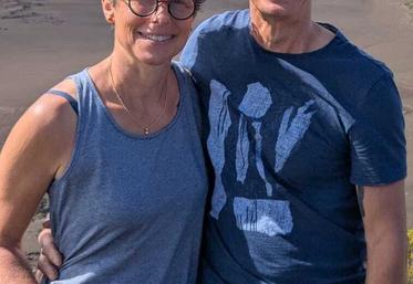 Valérie et Gildas Gédouin, agriculteurs à Servon (50), ont participé à l'expérimentation de l'application Aptimiz.