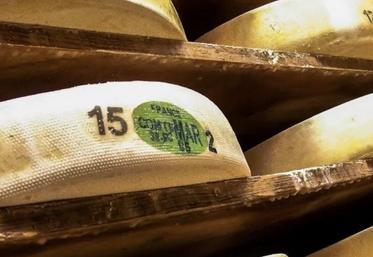 Une fruitière du Jura, fromagerie traditionnelle de montagne où est transformé du lait cru en comté.