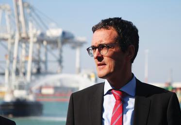 À peine nommé à Haropa Port, Benoît Rochet a posé, au Havre, la première pierre de la "chatière" qui doit donner un accès à Port 200 aux barges fluviales.