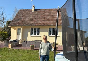 Avec 2 000 m2 de jardin clos, les familles et les propriétaires d'animaux se sentent chez eux. C'est le souhait de Nathalie Letellier.