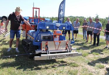 Marc Simon, commercial chez Vert protect - CMH, a présenté le nouveau robot développé par Pek Automotive.