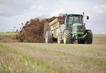 Dans quelques exploitations, le respect de ces nouvelles règles invite l'exploitant à réviser sa prévision habituelle de fumure, parfois dès septembre.