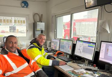 Pour Jérôme Mauger (à droite) et Gaëtan Ruzé :« le métier de responsable de silo est un métier qui demande de la rigueur et de l'autonomie. Le relationnel est également très important ».