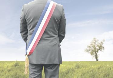 Les agriculteurs restent fortement impliqués dans la vie locale, c'est aujourd'hui la profession la mieux représentée parmi les élus municipaux.