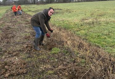 Au printemps 2027, Maxime Lemaire sera formé pour bien tailler ses futurs arbres de haut jet. Pour le moment, la plantation s'est déroulée dans d'excellentes conditions.