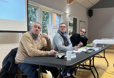 La Fédération est composée de 13 administrateurs, "mais les volontaires sont les bienvenus, nous pouvons aller jusqu'à 18". "On tient trois à quatre conseils par an", remarque Vincent Leborgne, président, entouré de Benoît Ferrand et Mickaël Rudi.