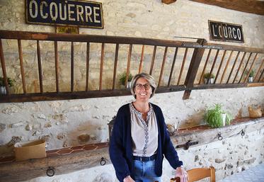 À Ocquerre (77), Hélène Gautier gère l’activité quotidienne liée au gîte (ménage, réservations, accueil, petites réparations) quand son époux se charge des travaux plus importants.