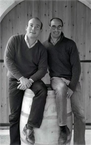 David (à gauche) et Laurent Siozard, vignerons indépendants à Lugaignac en Gironde, exploitent 60 hectares répartis sur deux domaines.