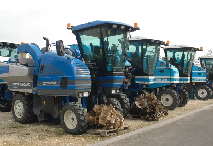 Equipement / concessionnaire machines pour la vigne / parc occasions machines à vendanger