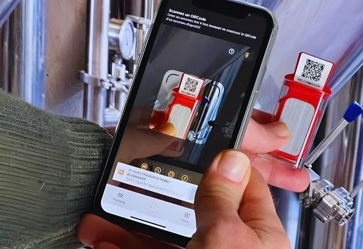 <em class="placeholder">Smartphone avec kit Nomad.</em>