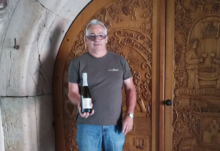 <em class="placeholder">Matthieu Weck, vigneron à Gueberschwihr</em>